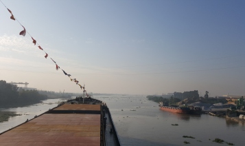 Tàu Phương Nam 126